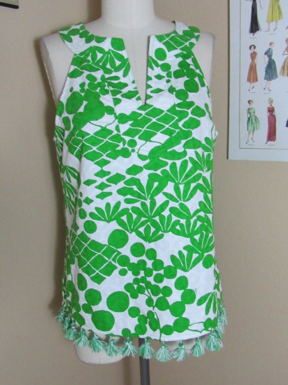Women's Trina Turk Green & White Sleeveless Tunic Top w/ Pom Pom Tassels Size M